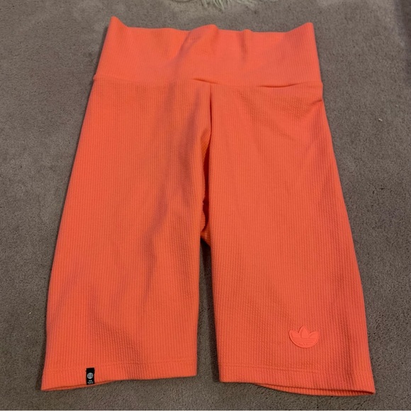 adidas Originals Women's Outdoor Utility Short Leggings NWT - Picture 6 of 12